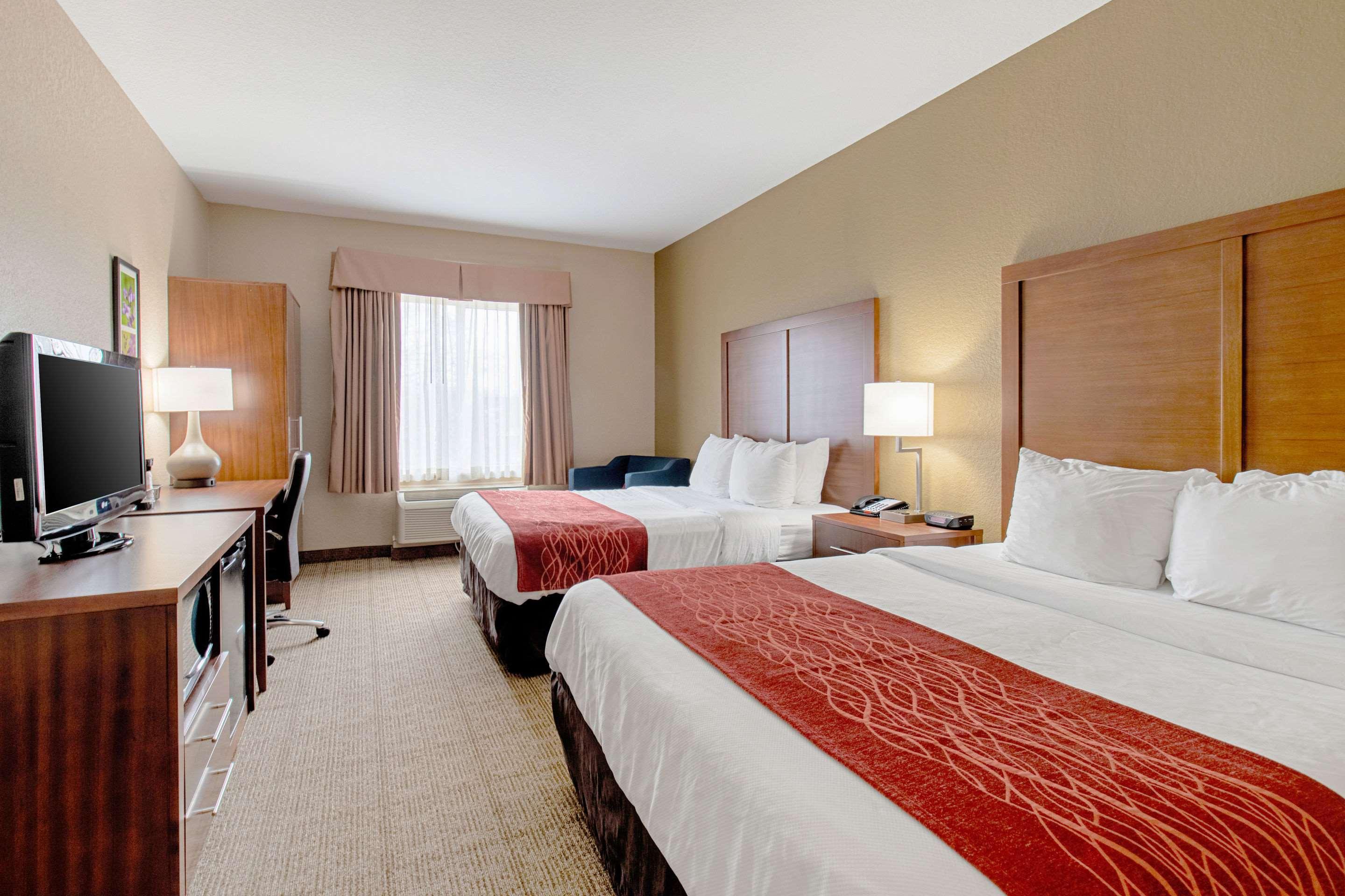 Comfort Inn & Suites And Suites Fredericksburg Bagian luar foto